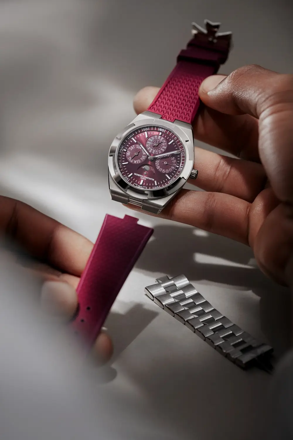 Vacheron Constantin Overseas Perpetual Calendar Ultra-Thin. Luksusowe zegarki sportowe o niewymuszonej elegancji