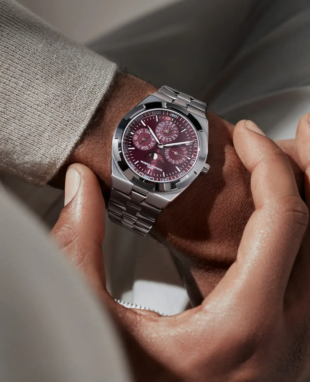 Vacheron Constantin Overseas Perpetual Calendar Ultra-Thin. Luksusowe zegarki sportowe o niewymuszonej elegancji