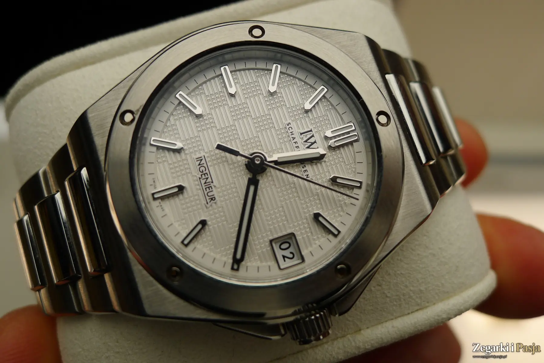 Rodzina Inżynierów rośnie w siłę. IWC Ingenieur Automatic 42 Ceramic i inne modele 2025