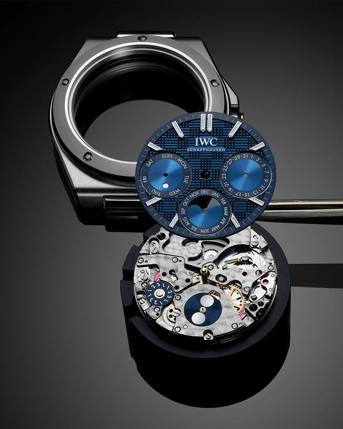 Rodzina Inżynierów rośnie w siłę. IWC Ingenieur Automatic 42 Ceramic i inne modele 2025