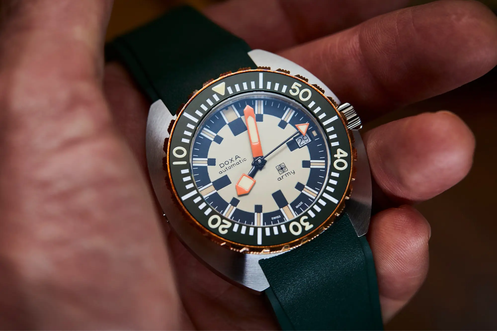 Doxa Army. Zegarek będący hołdem dla elitarnej jednostki Swiss Army Divers