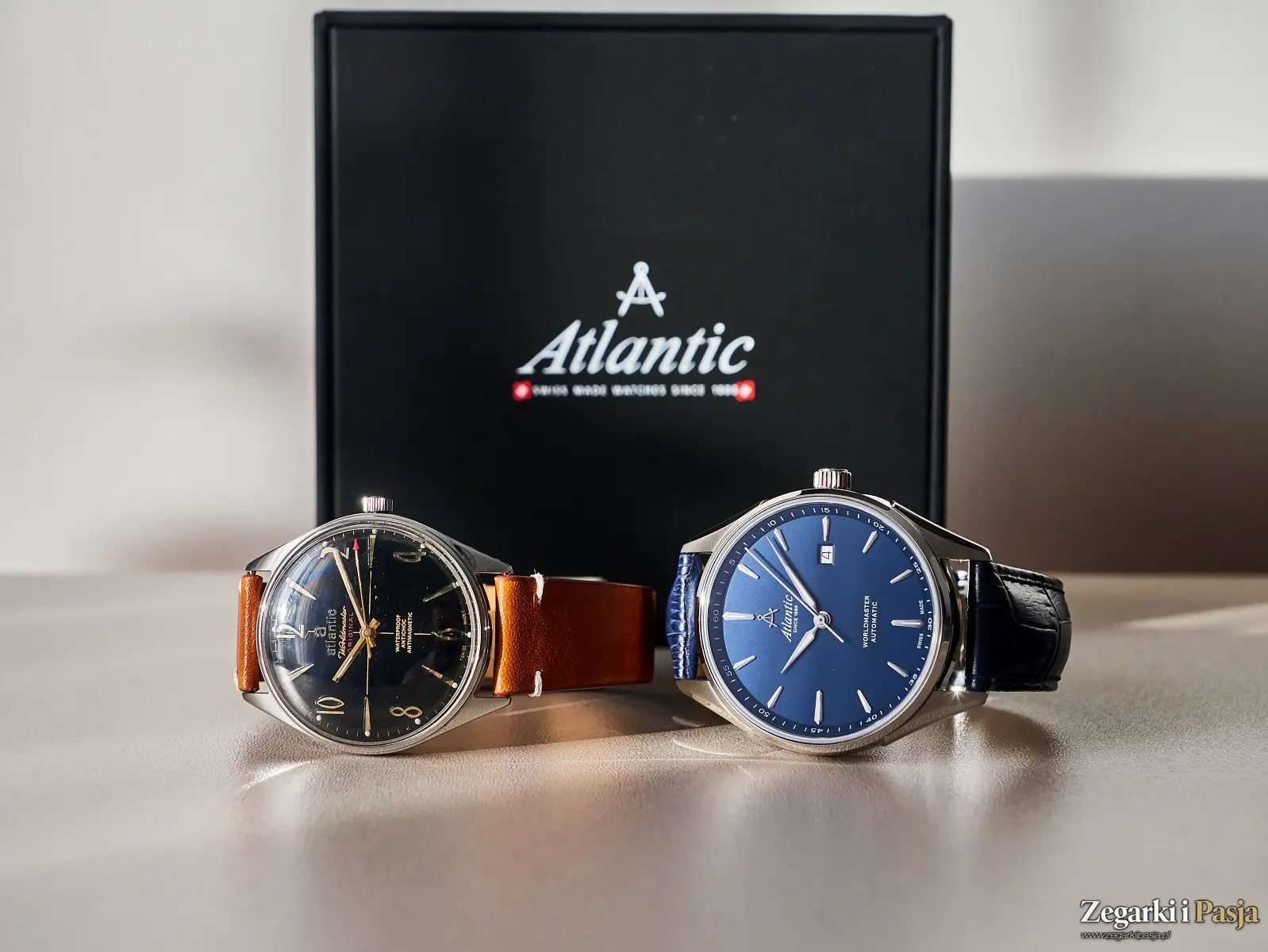 Recenzja: Atlantic Worldmaster 1888 Automatic Blue Leather. Klasyka w nowoczesnym wydaniu