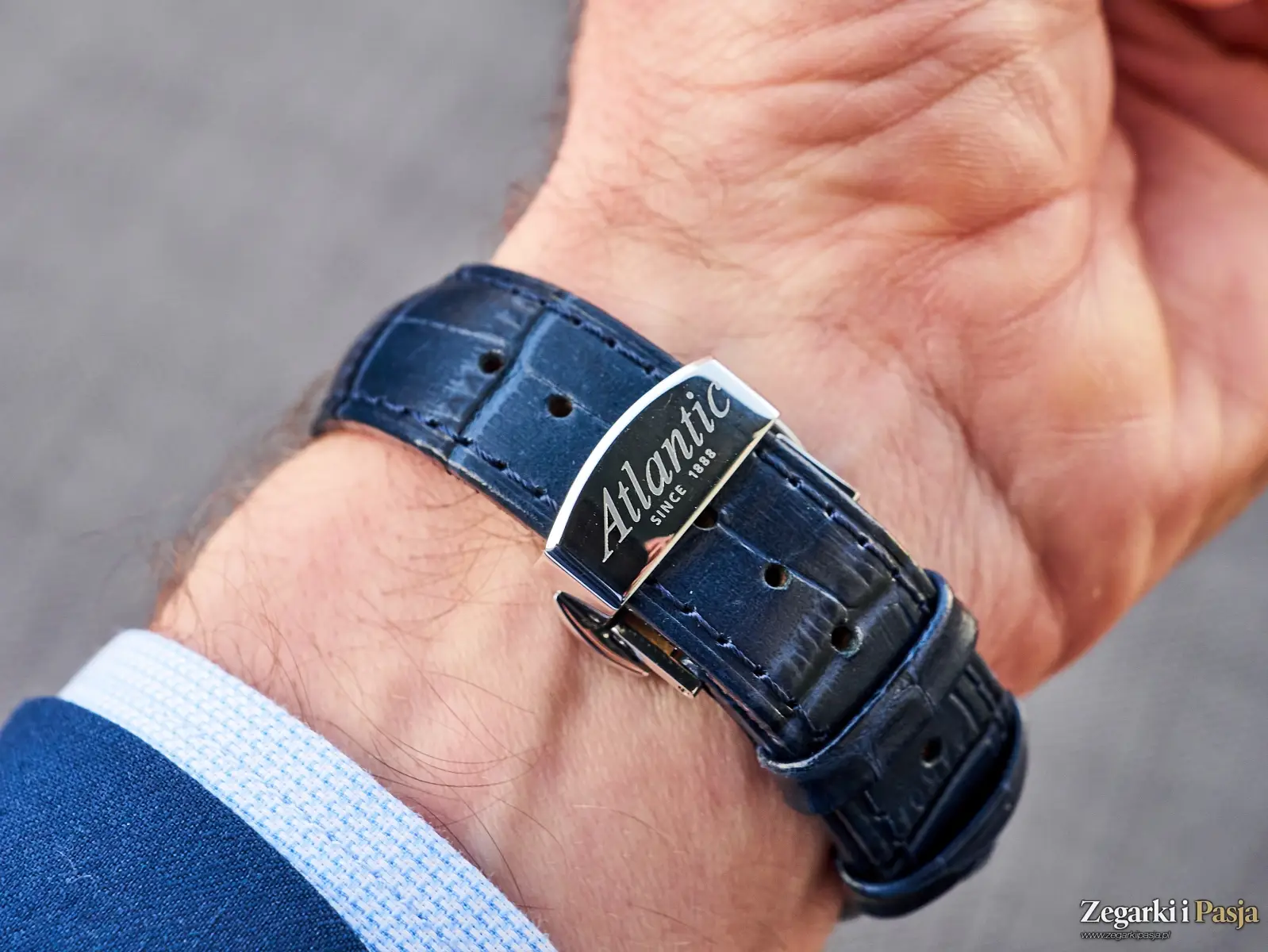 Recenzja: Atlantic Worldmaster 1888 Automatic Blue Leather. Klasyka w nowoczesnym wydaniu