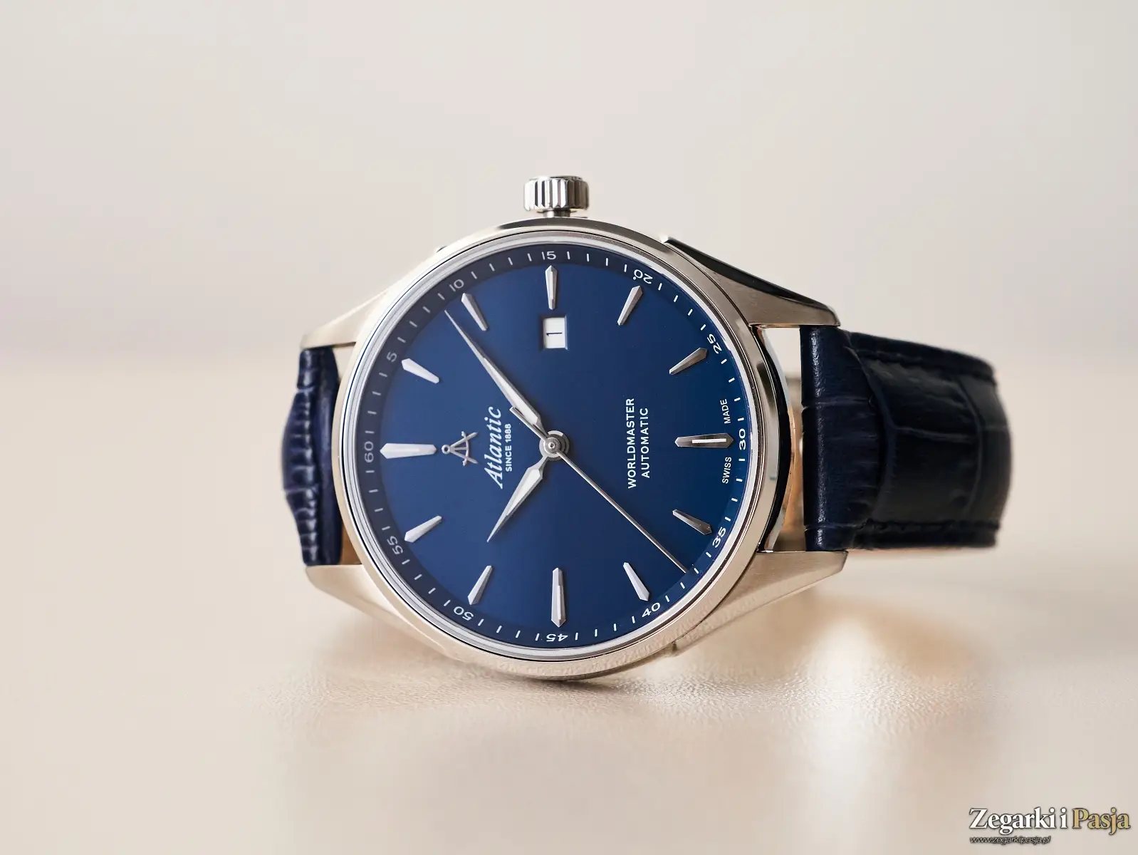 Recenzja: Atlantic Worldmaster 1888 Automatic Blue Leather. Klasyka w nowoczesnym wydaniu