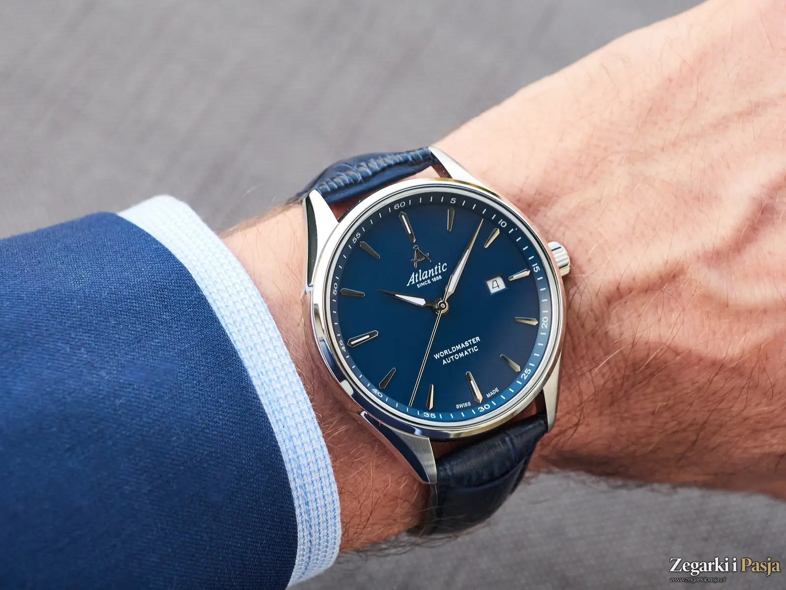 Recenzja: Atlantic Worldmaster 1888 Automatic Blue Leather. Klasyka w nowoczesnym wydaniu