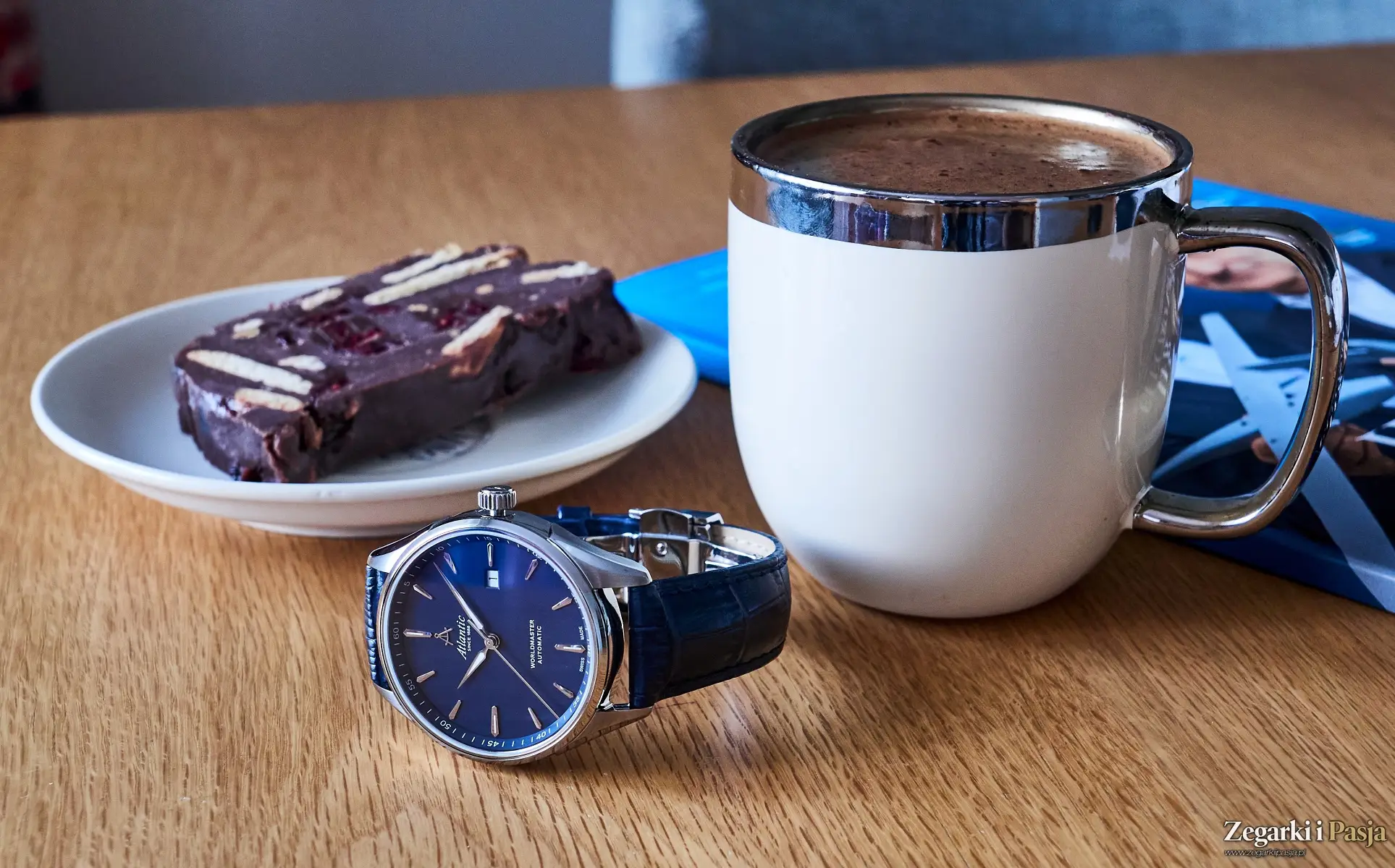 Recenzja: Atlantic Worldmaster 1888 Automatic Blue Leather. Klasyka w nowoczesnym wydaniu
