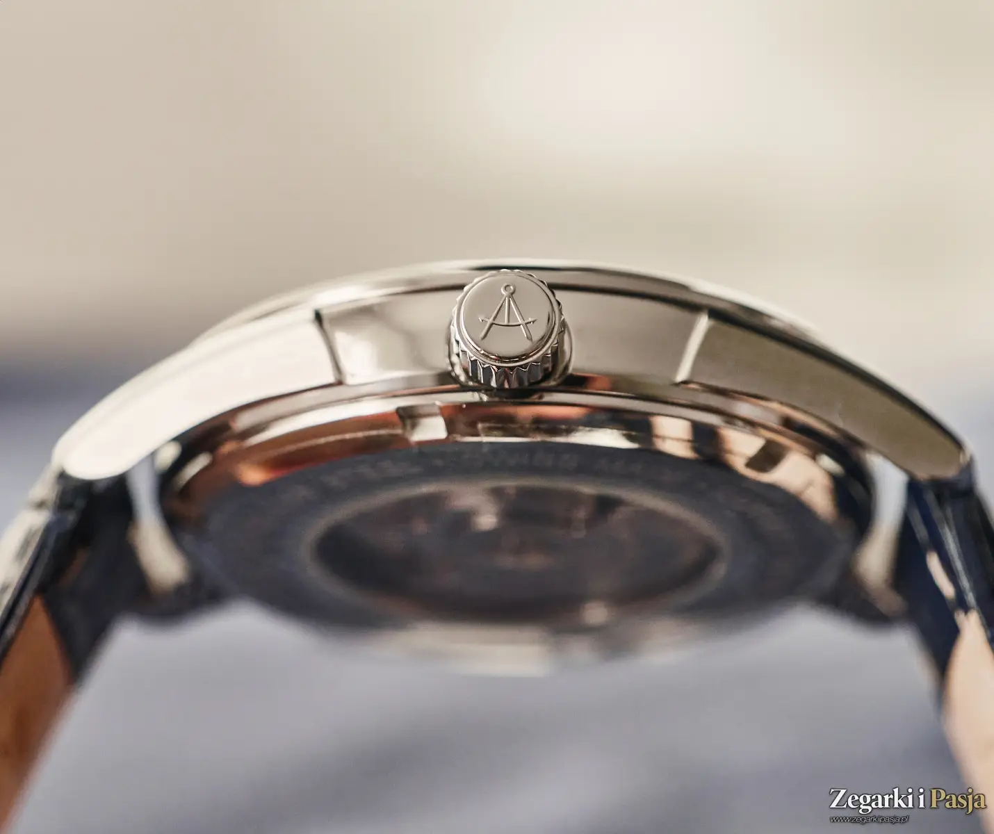Recenzja: Atlantic Worldmaster 1888 Automatic Blue Leather. Klasyka w nowoczesnym wydaniu