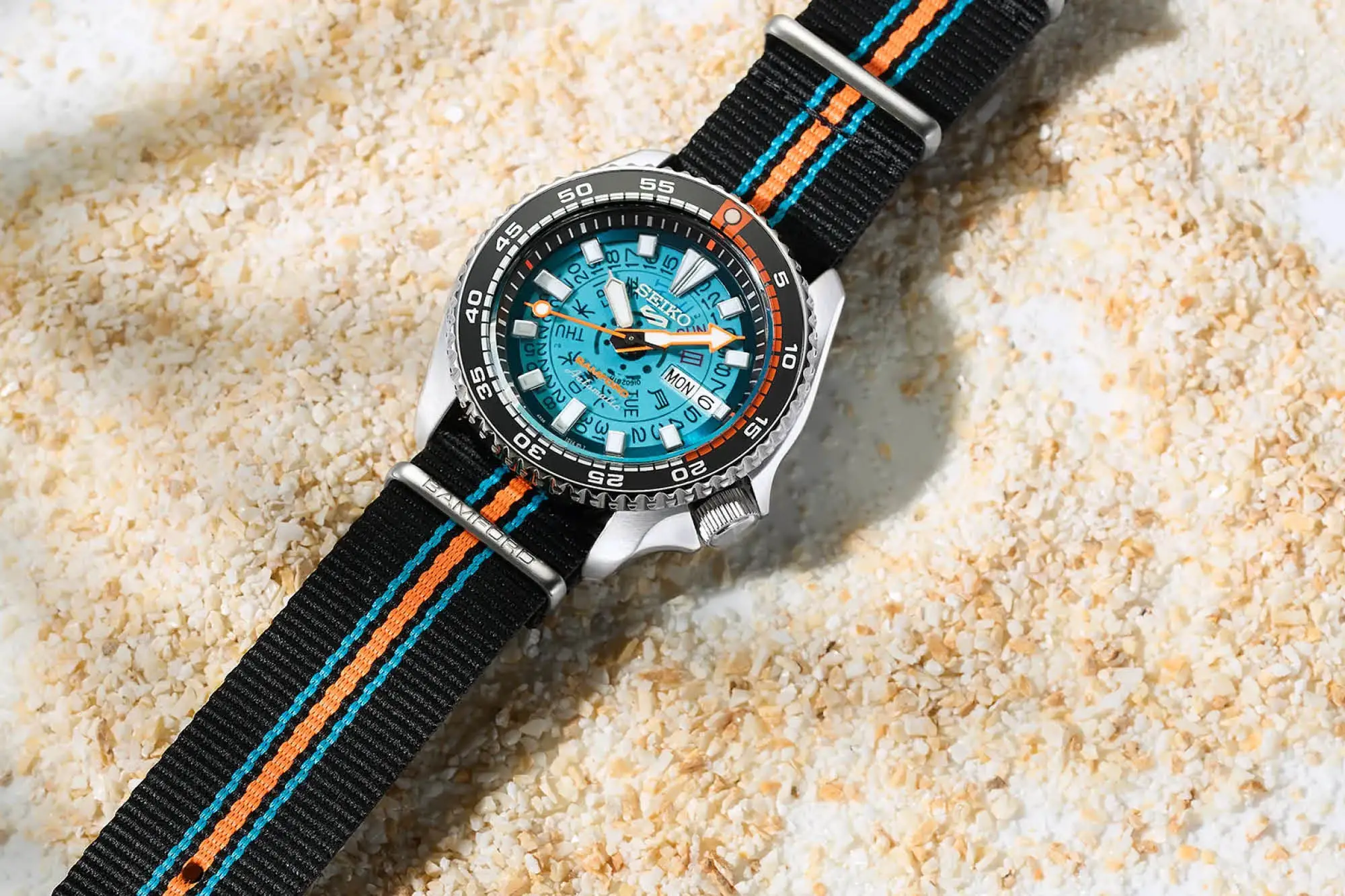 Alchemia stylu - Seiko 5 x Bamford. Japońska niezawodność spotyka brytyjską awangardę