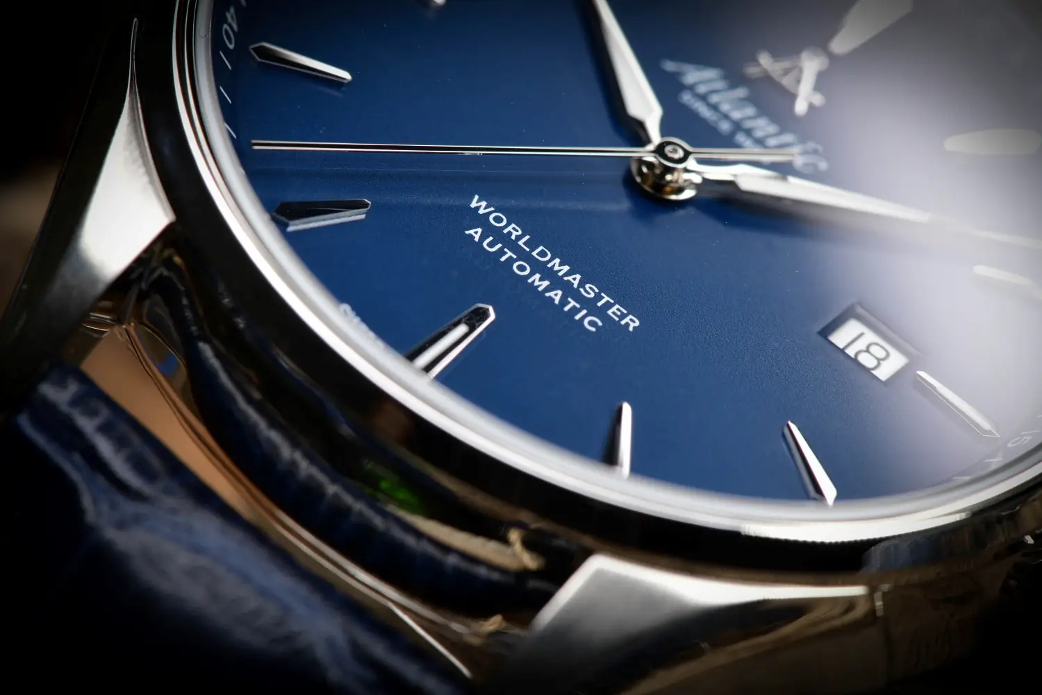 Klasyczna elegancja w dwóch odsłonach. Atlantic Worldmaster Automatic