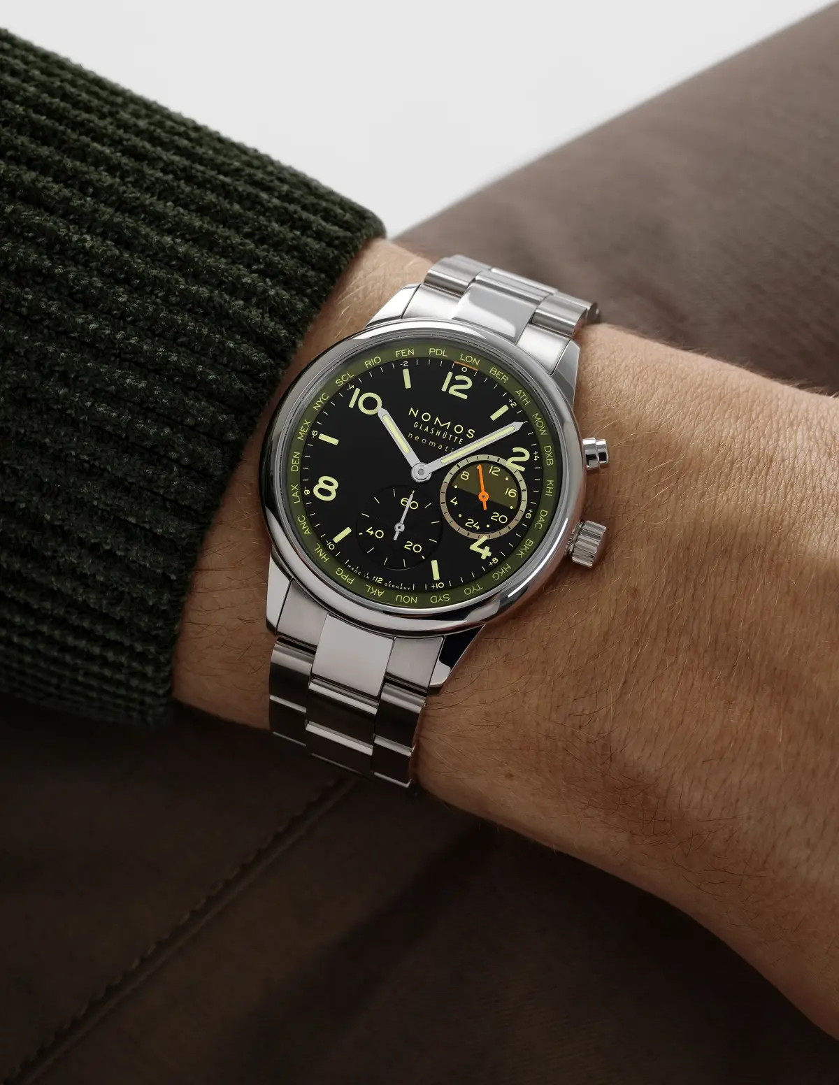 Nomos Club Sport neomatik Worldtimer Night Navigation. Nietypowy zegarek z przydatną funkcją