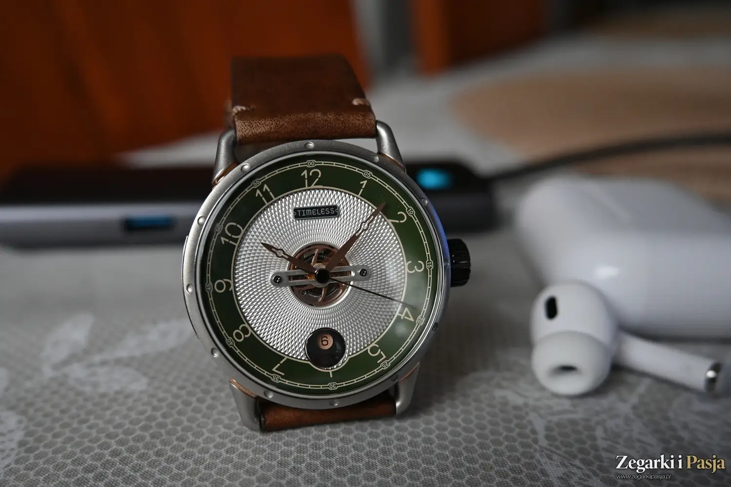 Recenzja: Timeless HMS 003. Charakterystyczny i rozpoznawalny na pierwszy rzut oka