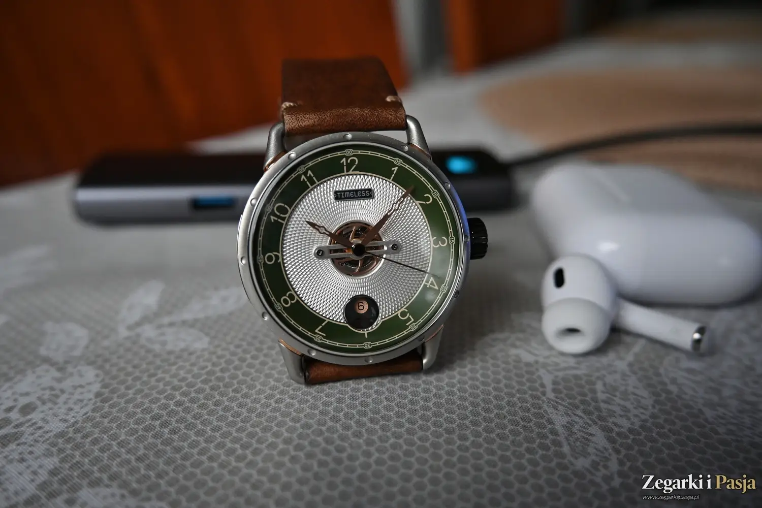 Recenzja: Timeless HMS 003. Charakterystyczny i rozpoznawalny na pierwszy rzut oka