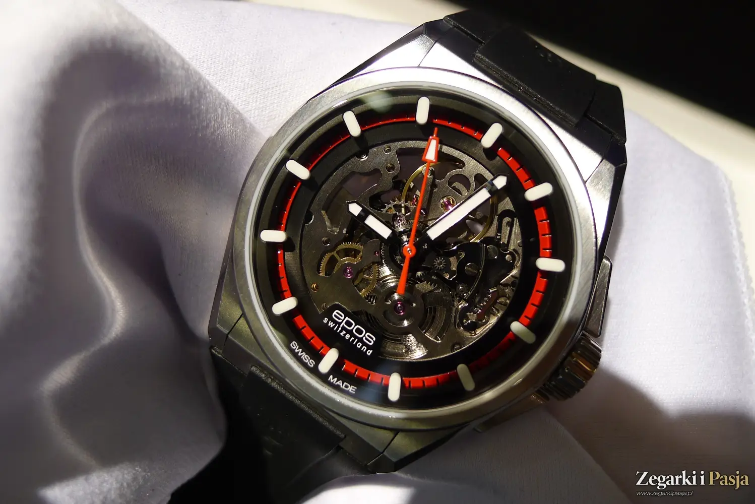 Zegarek szkieletowany w nowoczesnym stylu. Epos 3505 Skeleton Automatic