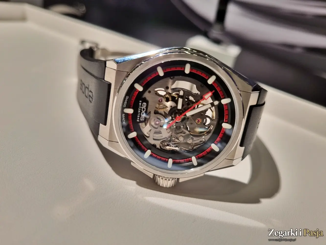 Zegarek szkieletowany w nowoczesnym stylu. Epos 3505 Skeleton Automatic