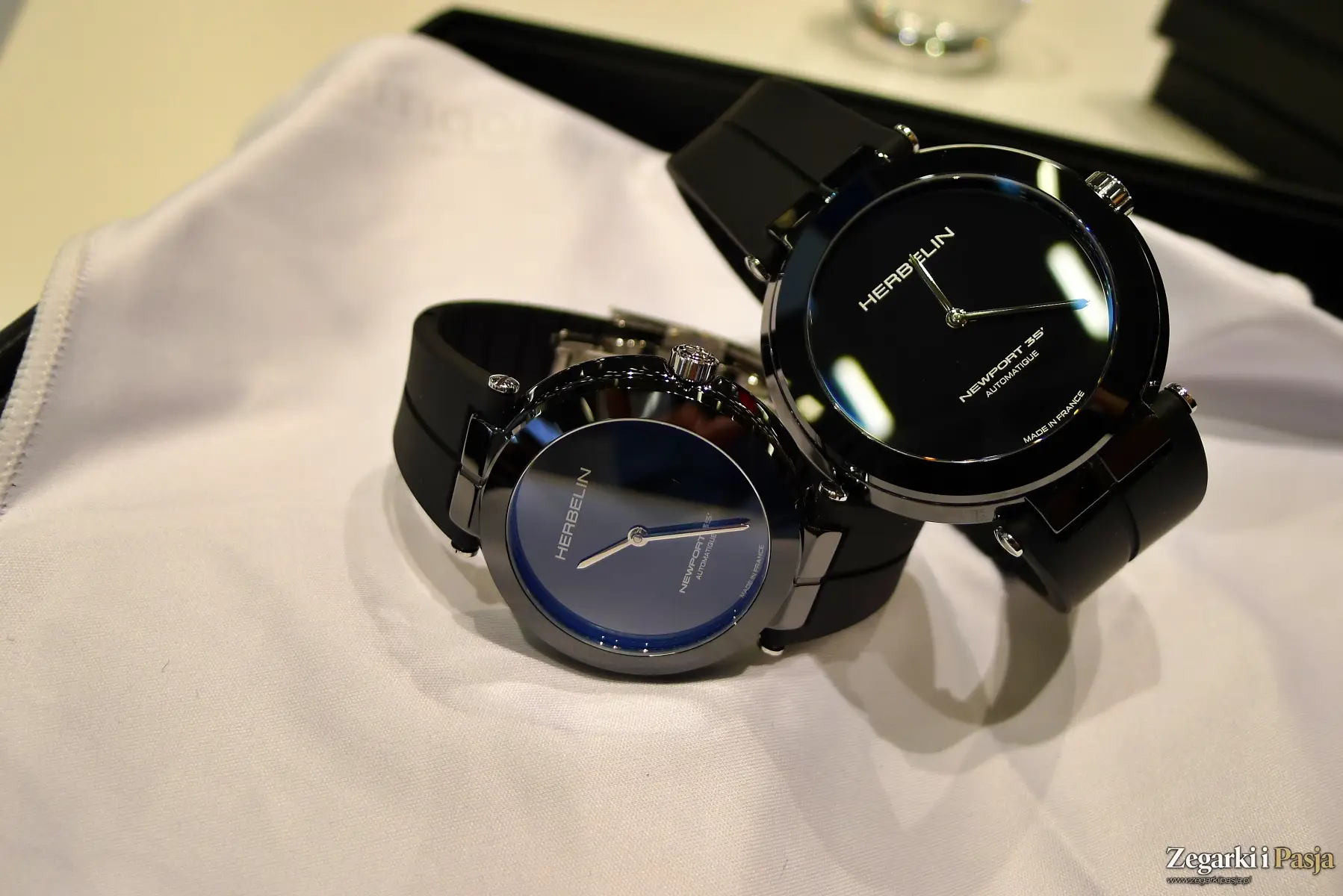 Herbelin Newport Céramique 35th Anniversary. Jubileuszowa reinterpretacja tradycji