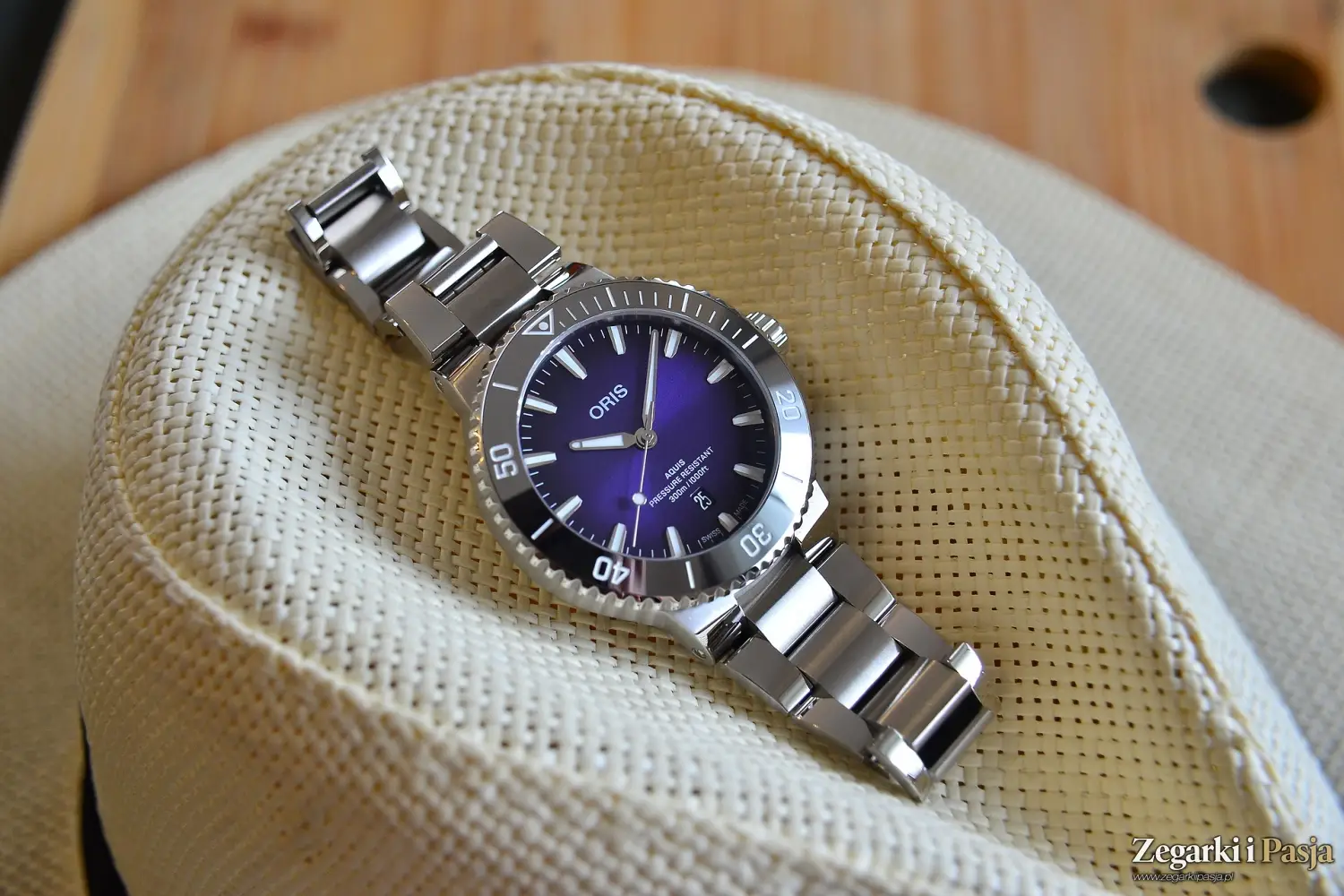 Recenzja: Oris Aquis Date Taste of Summer 43,5 mm