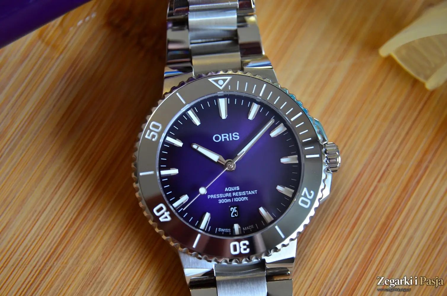 Recenzja: Oris Aquis Date Taste of Summer 43,5 mm