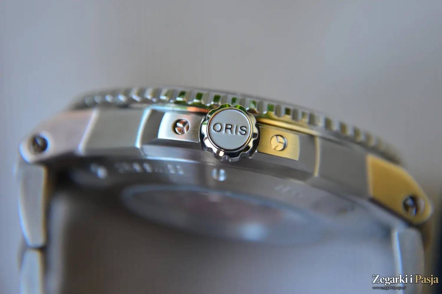 Recenzja: Oris Aquis Date Taste of Summer 43,5 mm