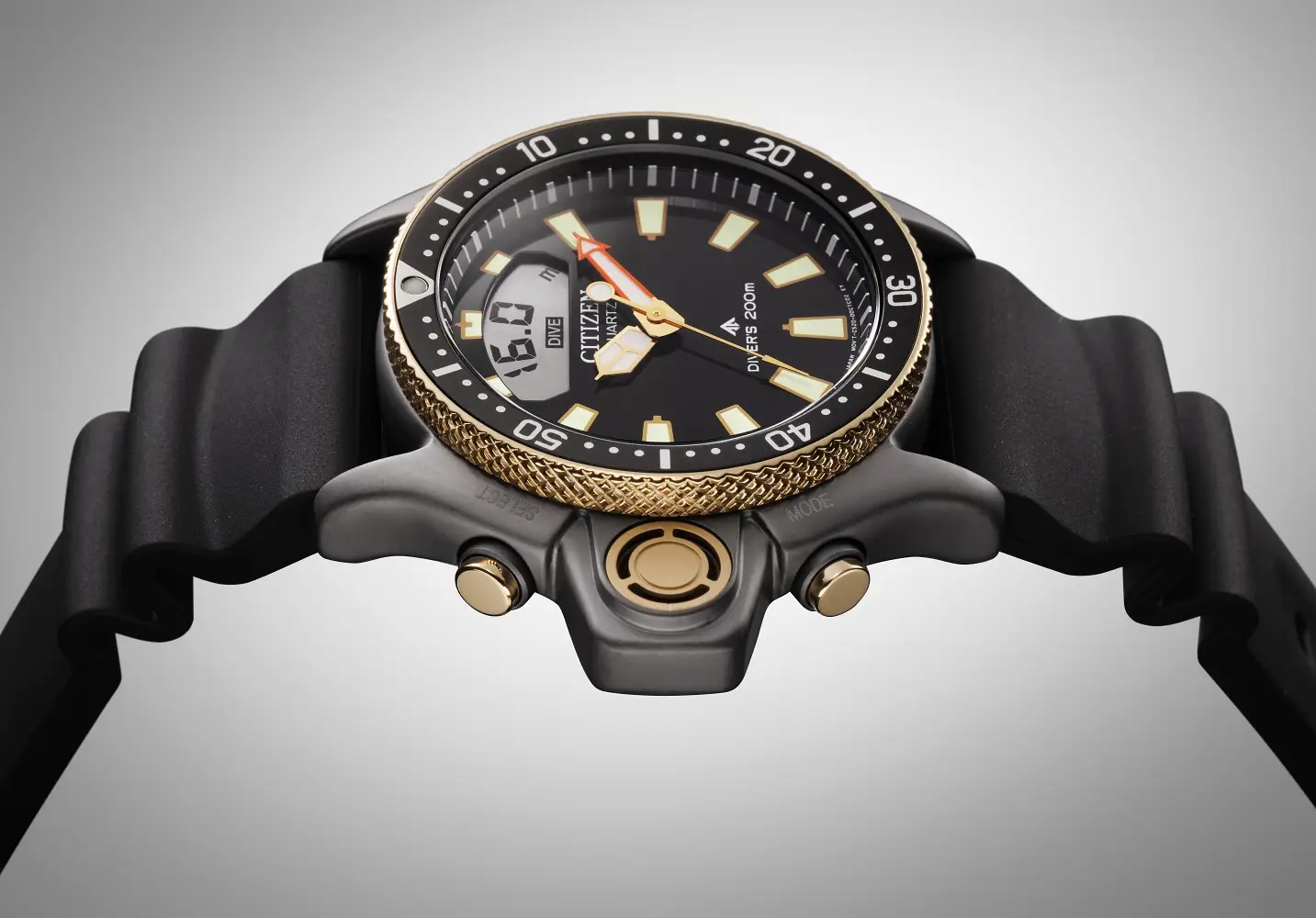 Nowe divery Citizen Promaster Aqualand i Professional Diver 300