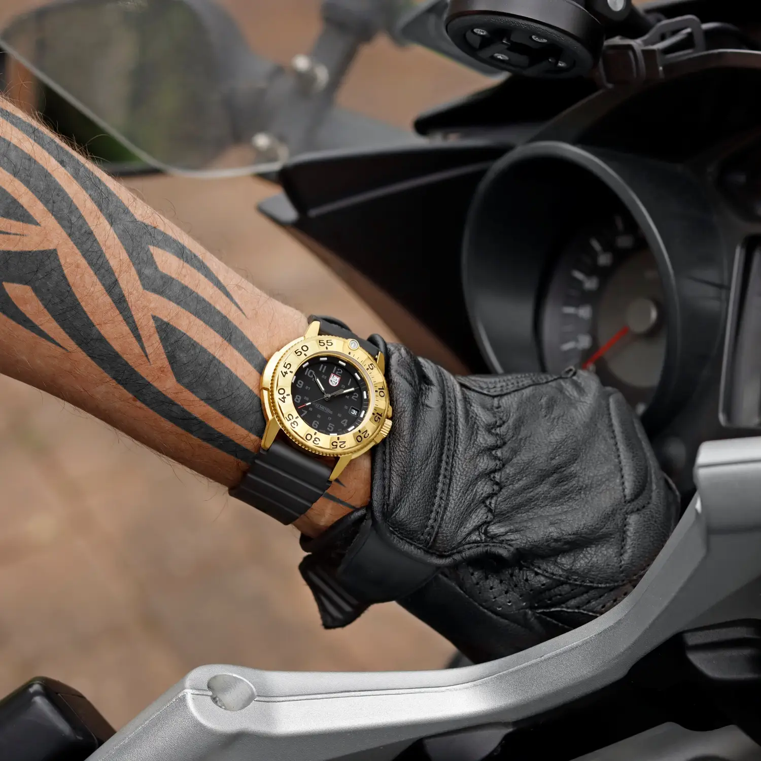 Luminox Navy SEAL Foundation 3220 Series Gold Color Edition XS.3221.NSF