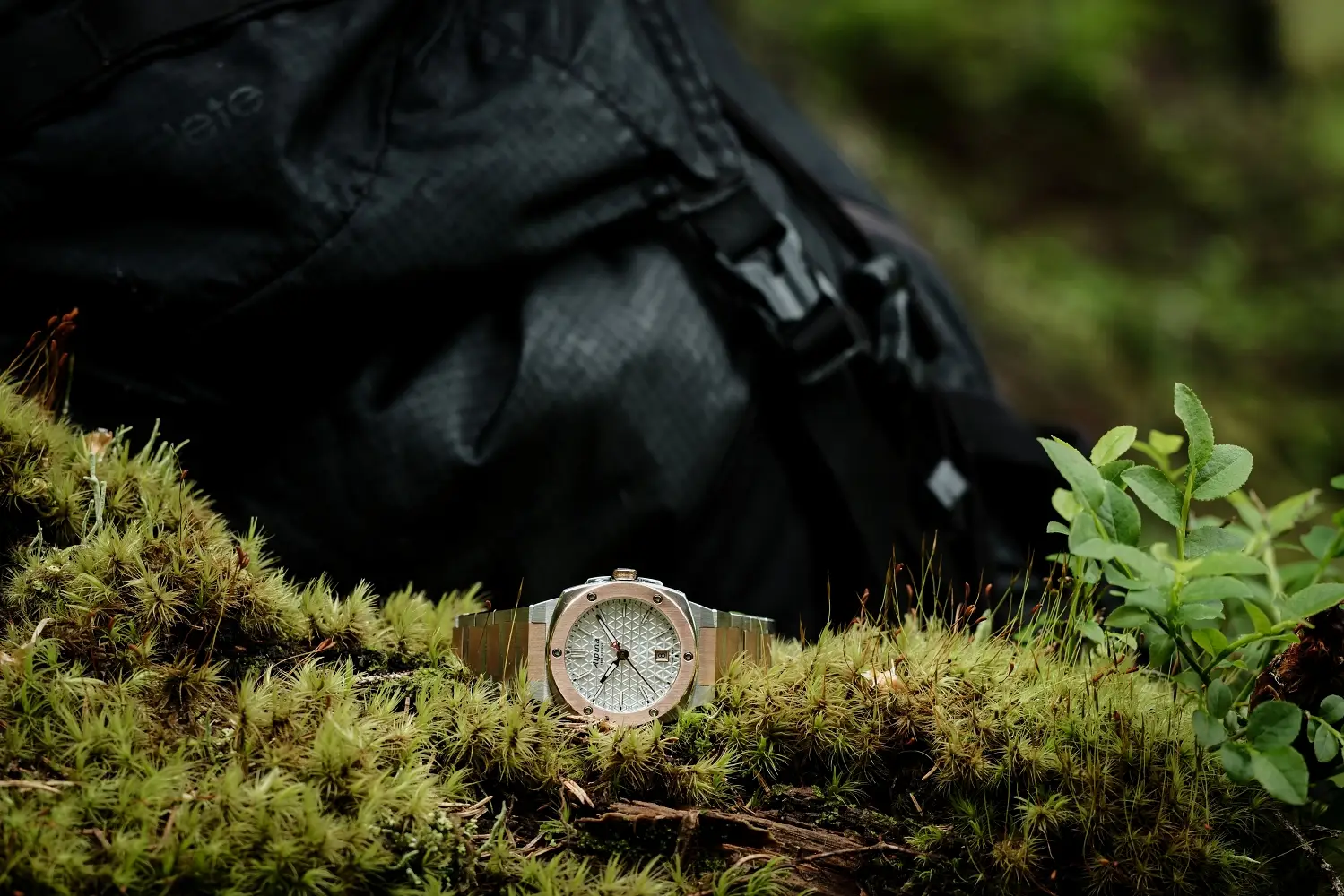 Alpina Alpiner Extreme Quartz. Wytrzymały zegarek w ultra kompaktowym formacie