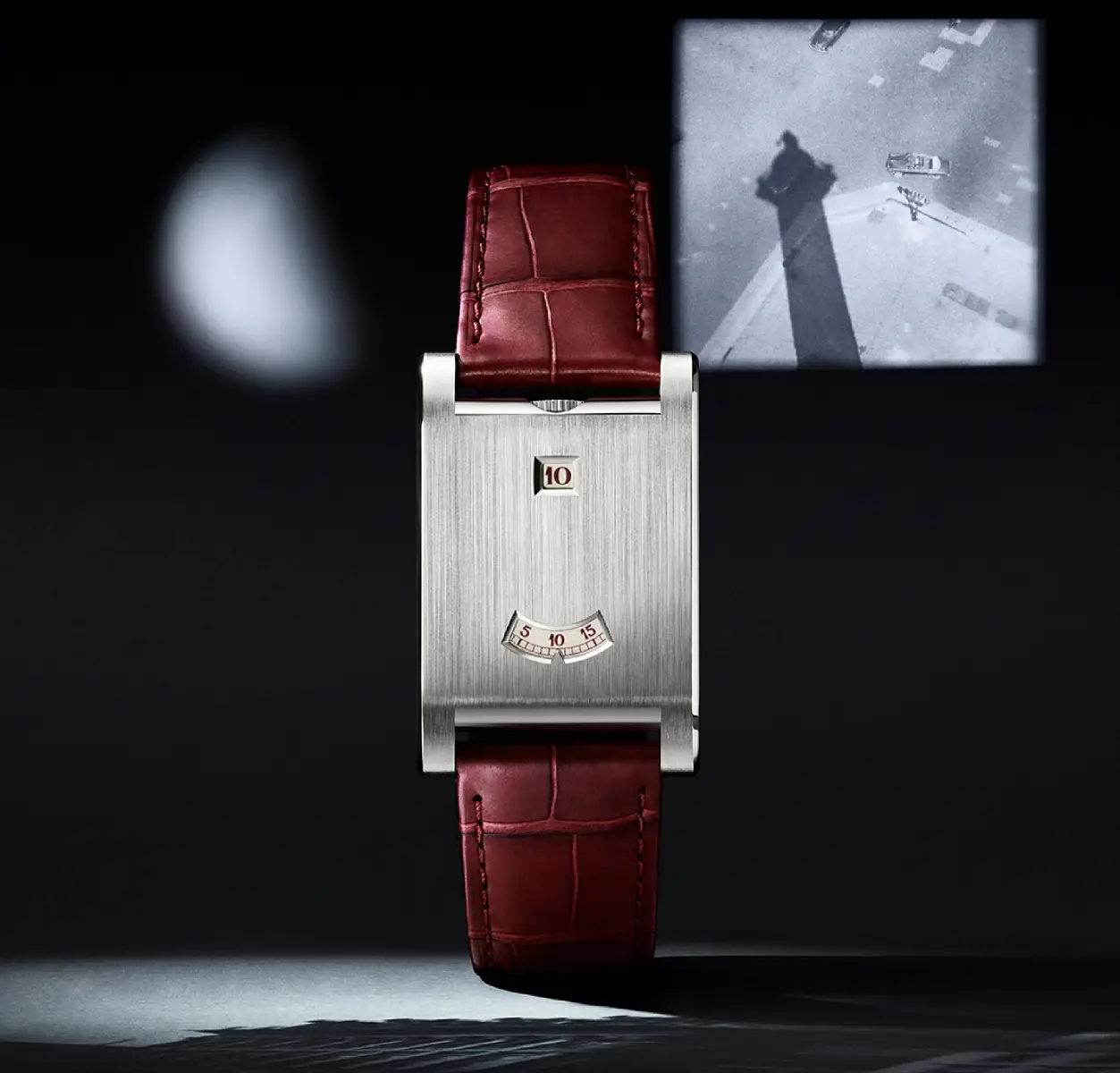 Cartier Privé Tank à Guichets. Luksusowy „gazomierz” w klimacie lat 30. XX wieku