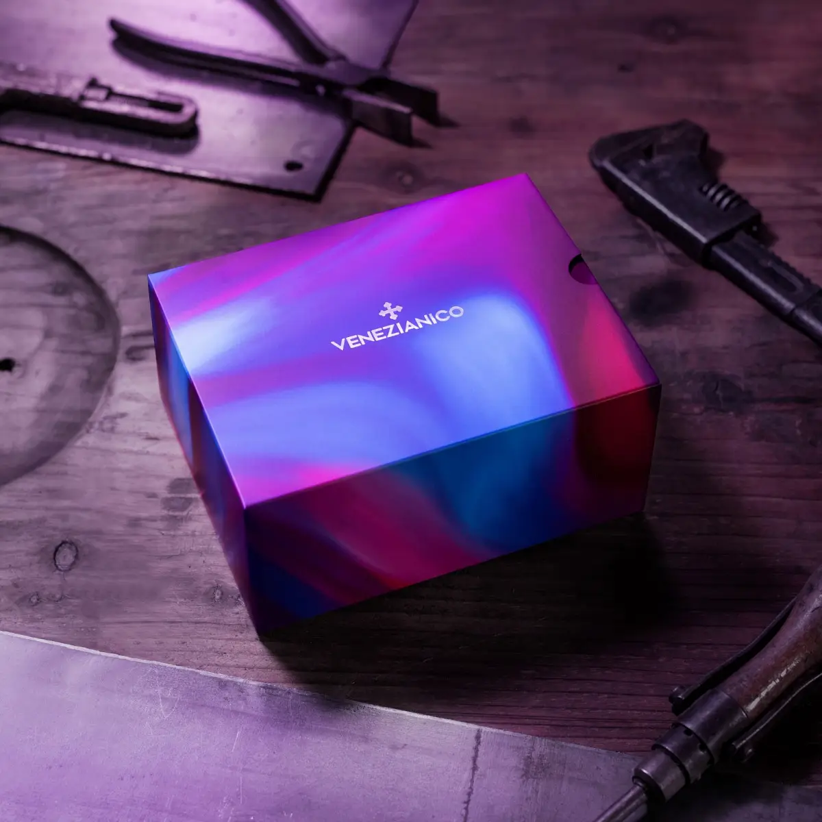 Venezianico Nereide Ti-Damascus Limited Edition. Głębia czasu, wyrzeźbiona w tytanie