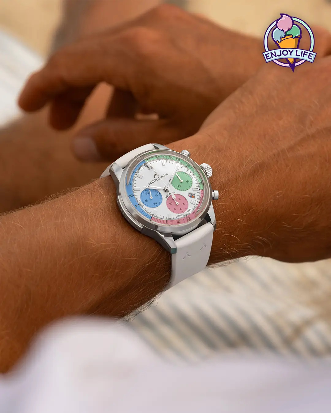 Norqain Freedom 60 Chrono Enjoy Life Special Edition. Smakuj życie, ciesz się każdą sekundą