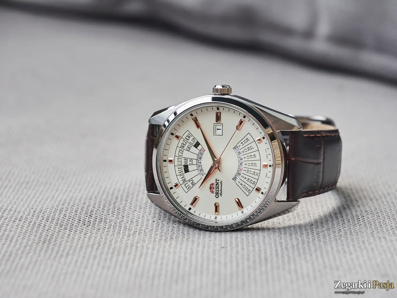 Recenzja: Orient Multi-Year Calendar Poland. Japoński zegarek z polskim kalendarzem!