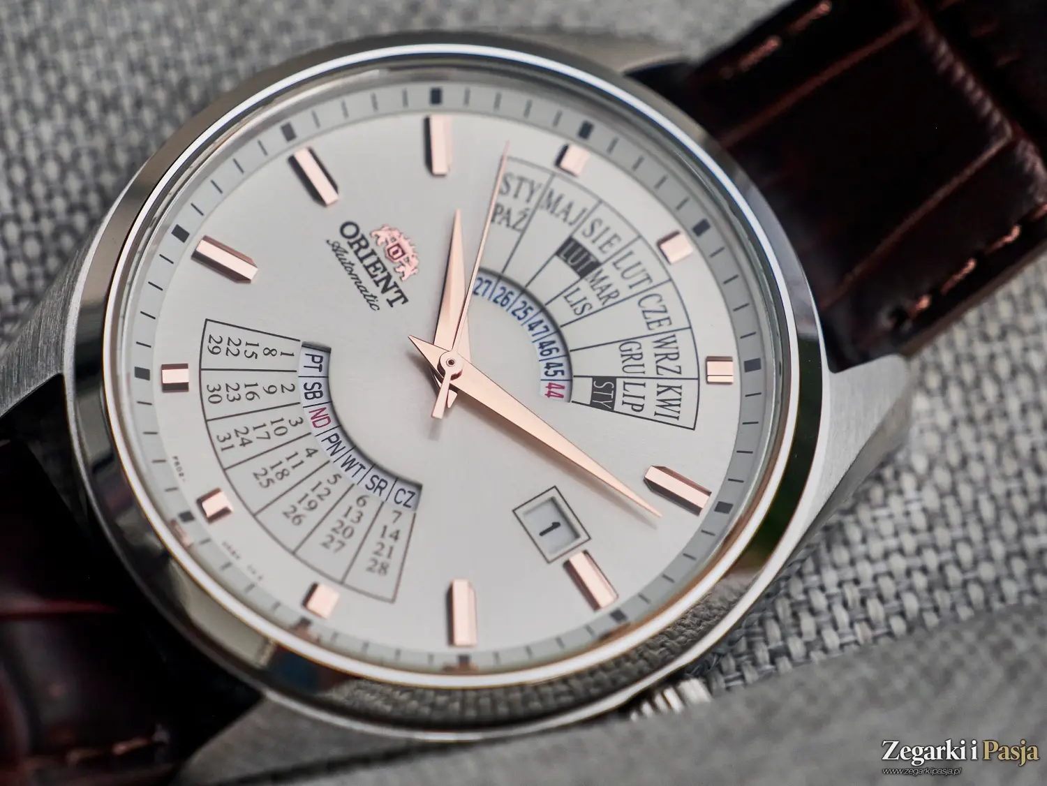 Recenzja: Orient Multi-Year Calendar Poland. Japoński zegarek z polskim kalendarzem!
