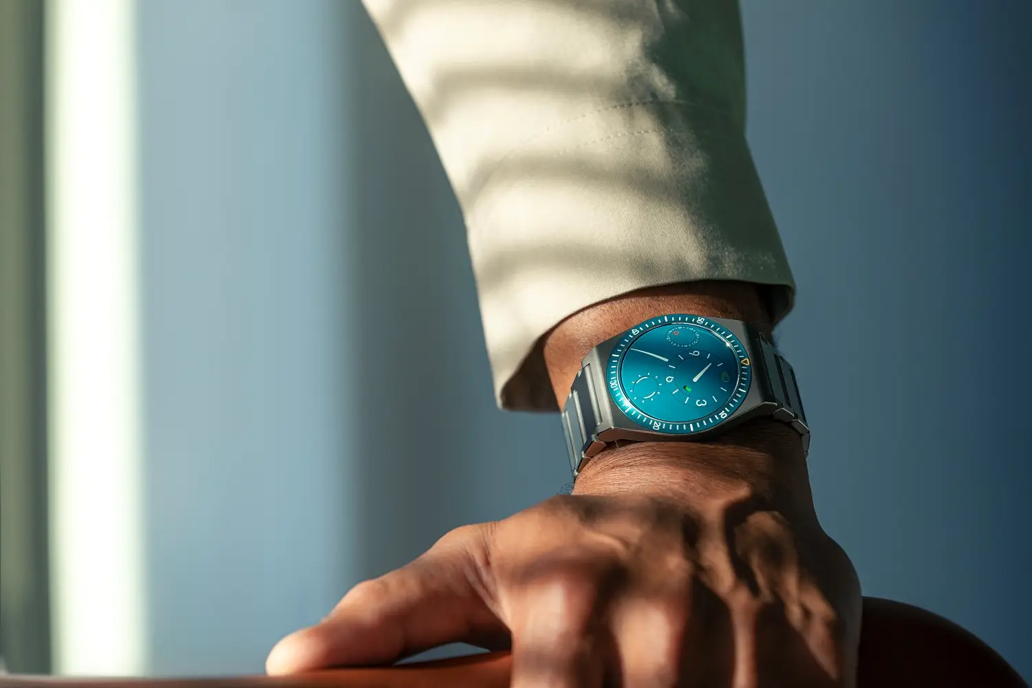 Ressence Type 7. Pierwszy zegarek marki Ressence z funkcją GMT