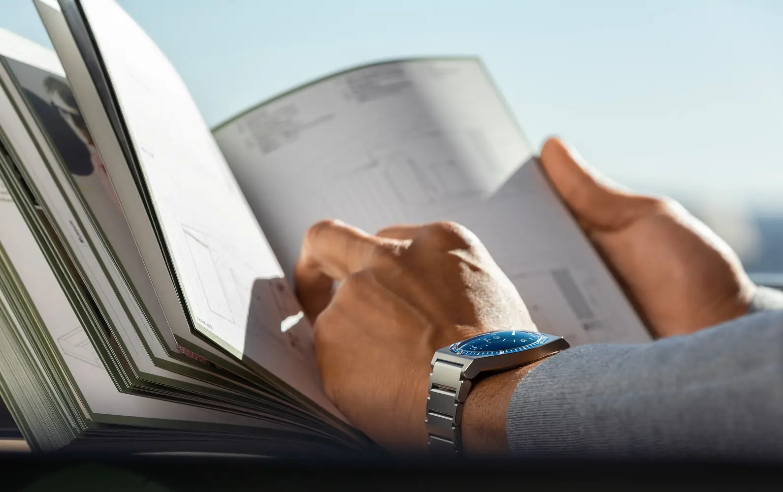 Ressence Type 7. Pierwszy zegarek marki Ressence z funkcją GMT