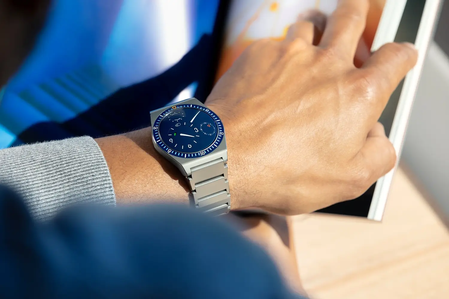 Ressence Type 7. Pierwszy zegarek marki Ressence z funkcją GMT