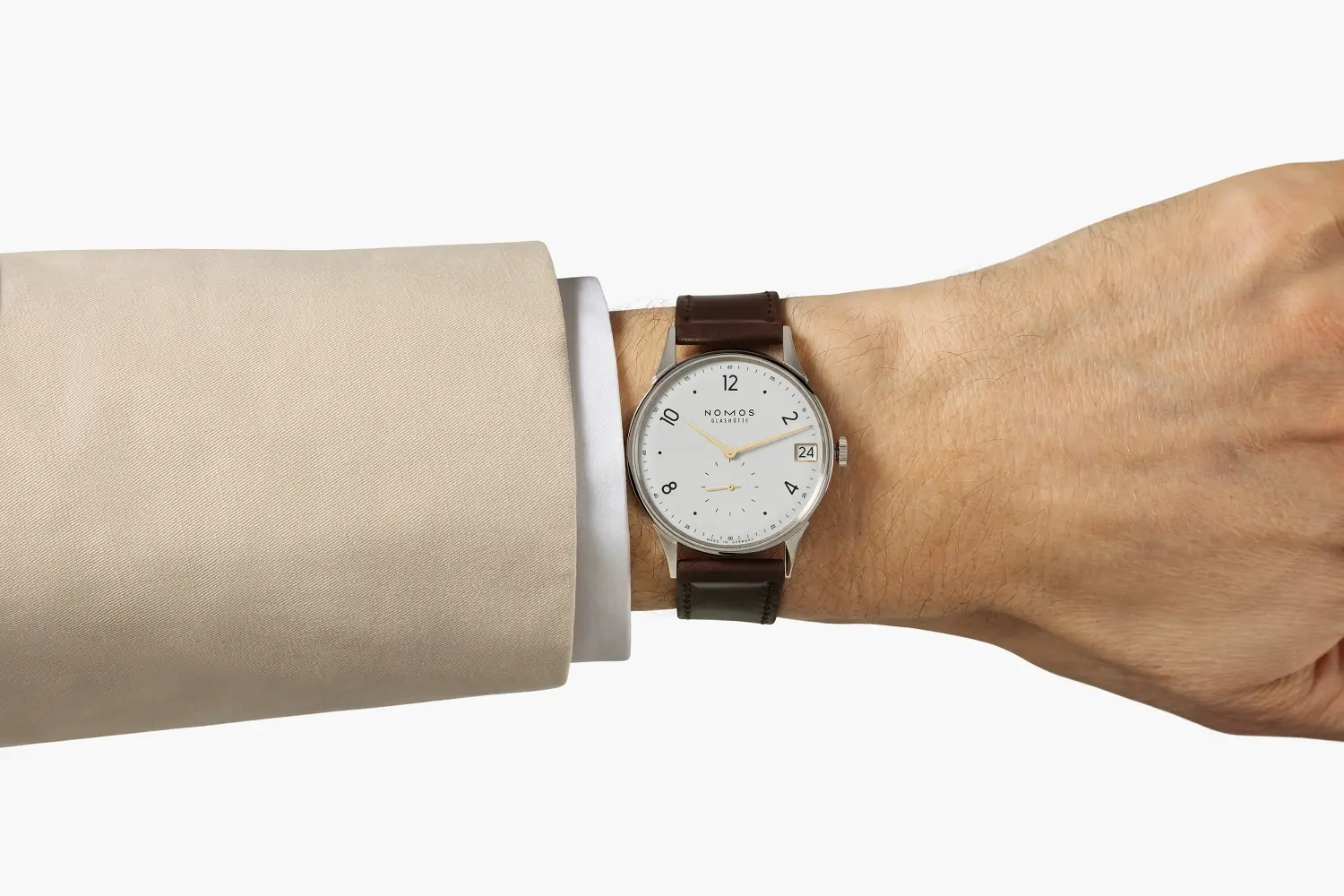 Nomos Minimatik 39 Date. Większa koperta zegarka i odświeżony wygląd tarczy