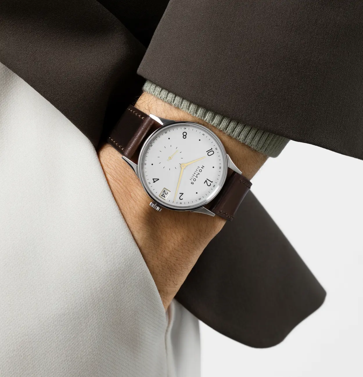 Nomos Minimatik 39 Date. Większa koperta zegarka i odświeżony wygląd tarczy