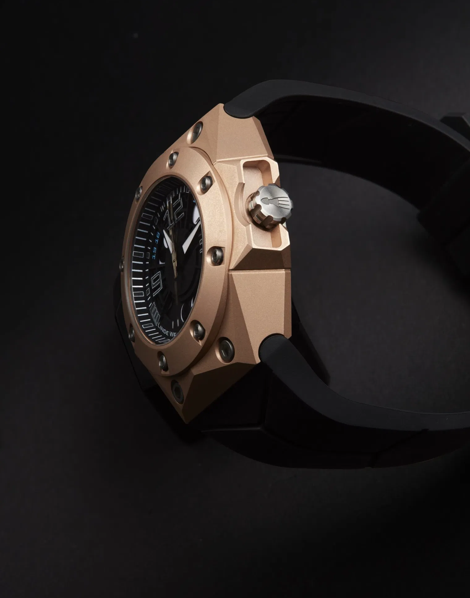 Linde Werdelin Oktopus Moon Gold Black Ink