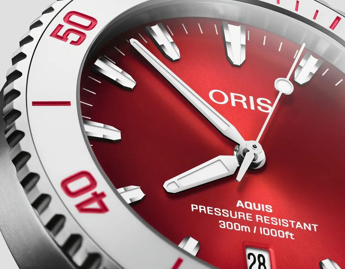 Oris Aquis Date 41.5 mm Taste of Summer