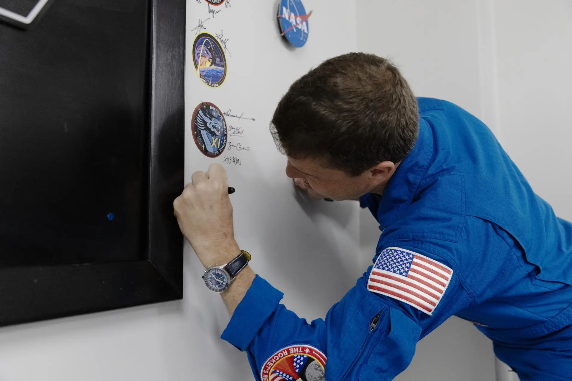 Misja Artemis II i zegarek Speedmaster X-33