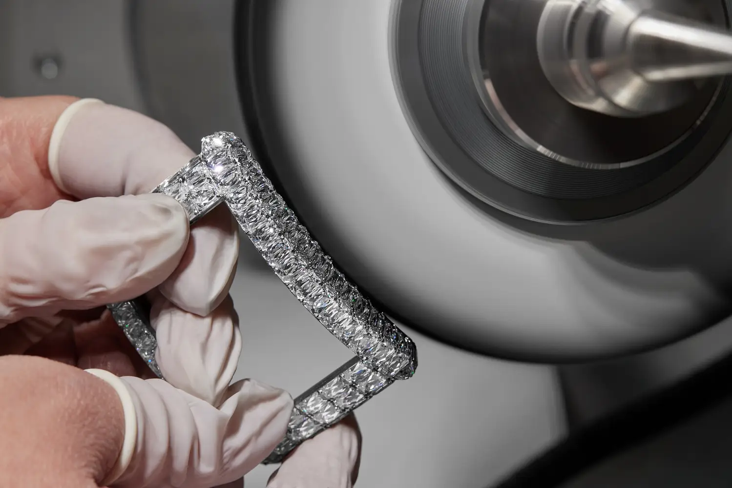 Nowy rodzaj szlifu diamentów i zegarek Jacob & Co. Billionaire Double Tourbillon Angle Cut