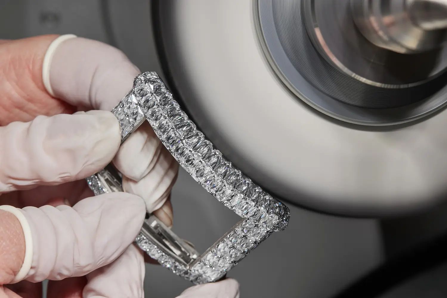 Nowy rodzaj szlifu diamentów i zegarek Jacob & Co. Billionaire Double Tourbillon Angle Cut