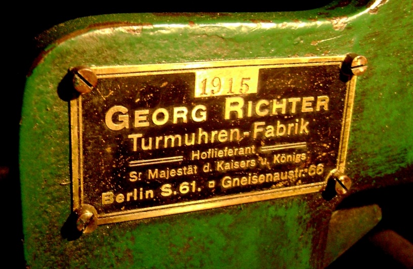  tabliczka znamionowa dostawy zegarów na dwór cesarza Wilhelma II, Georga Richtera