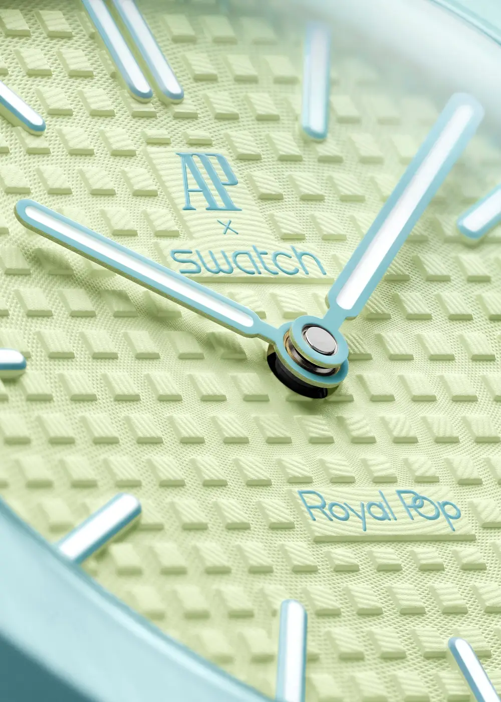 Audemars Piguet x Swatch Royal Pop. Czy potrzebujemy zegarków tego typu?