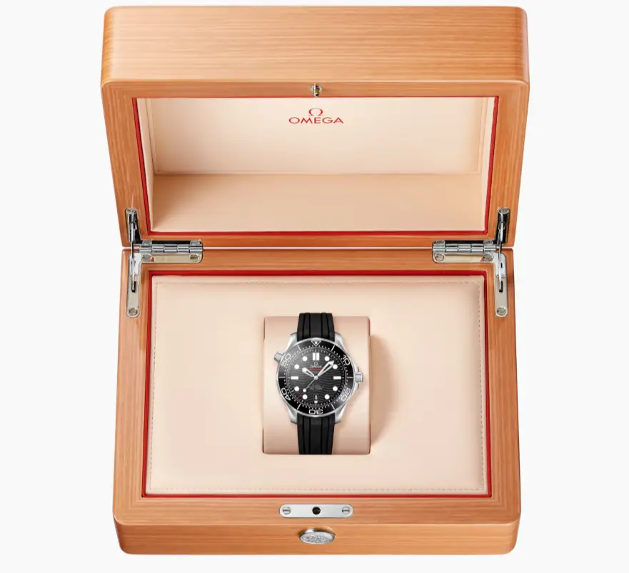 Premiera filmu „Fuze” i Aaron Taylor-Johnson z Omegą Seamaster na nadgarstku 