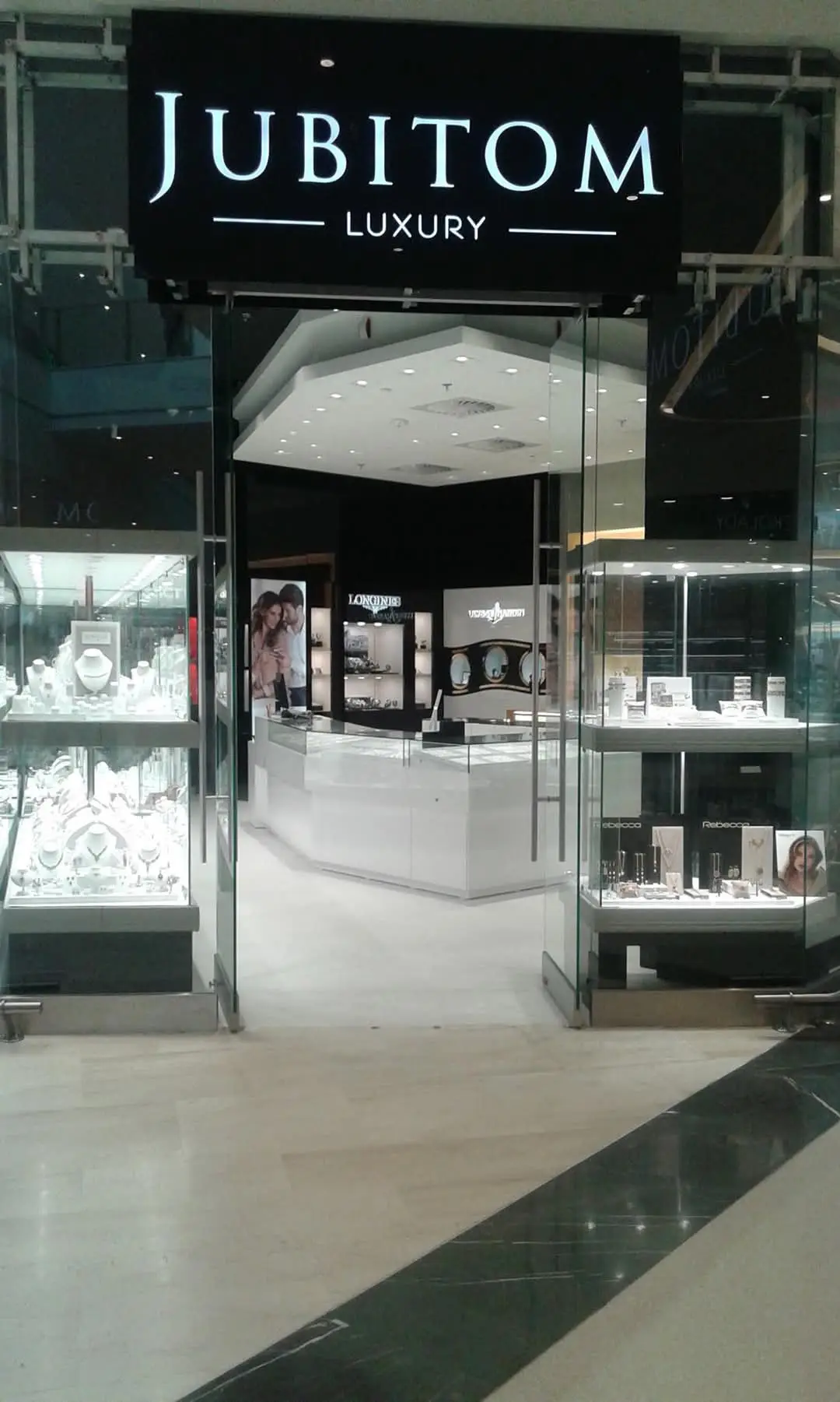 Koniec pewnej historii, czy jej kolejny etap? Konsolidacja marek Apart i Jubitom