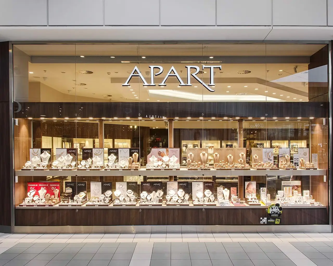 Koniec pewnej historii, czy jej kolejny etap? Konsolidacja marek Apart i Jubitom