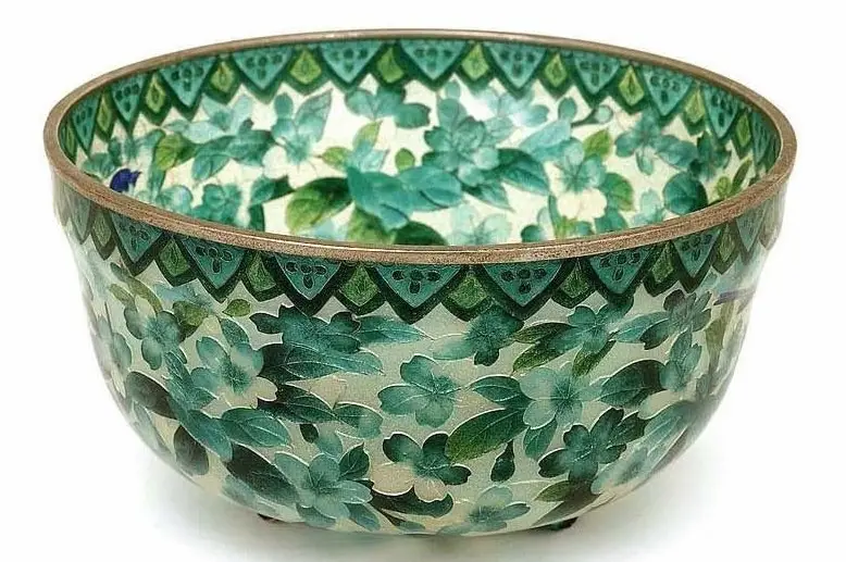 Rozmowa z Ewą Buksą – polską emalierką – o tajnikach pracy, drodze zawodowej i tworzeniu emaliowanych tarcz zegarków