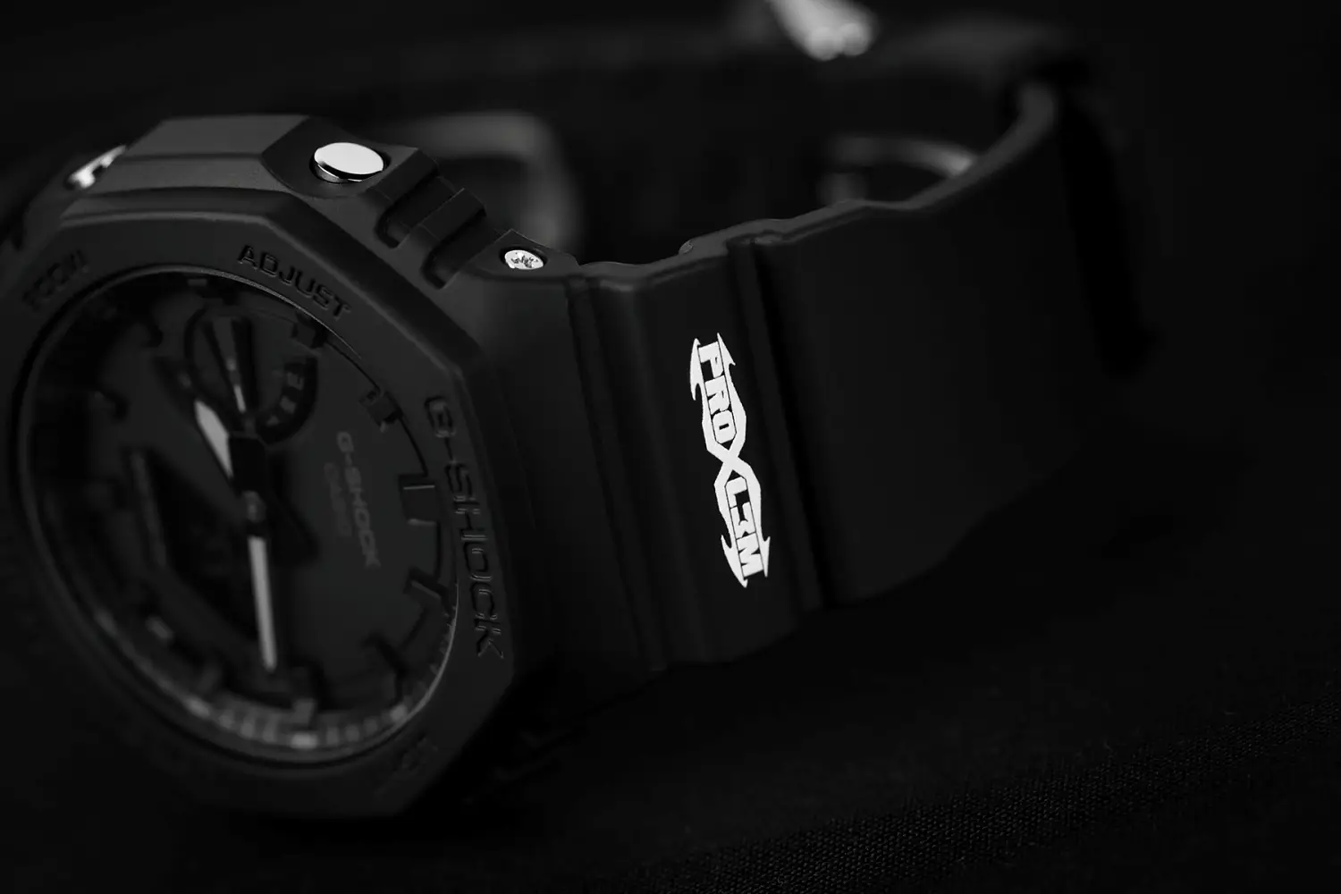 Limitowana edycja zegarków G-SHOCK i PRO8L3M z okazji 10-lecia zespołu!