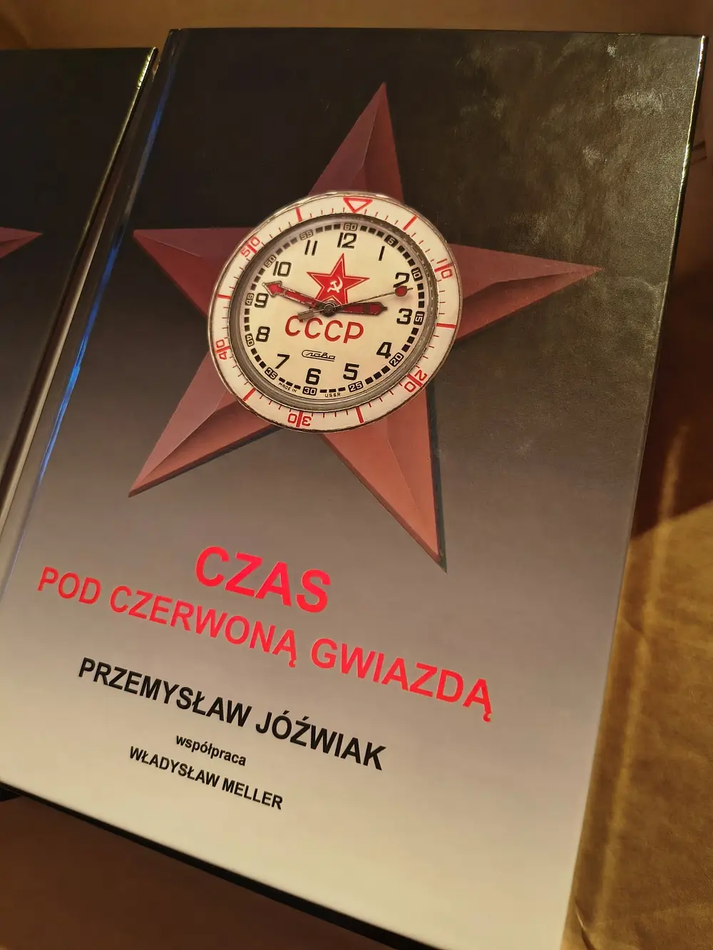Książka „Czas pod czerwoną gwiazdą” - oferta specjalna dla Społeczności ZiP