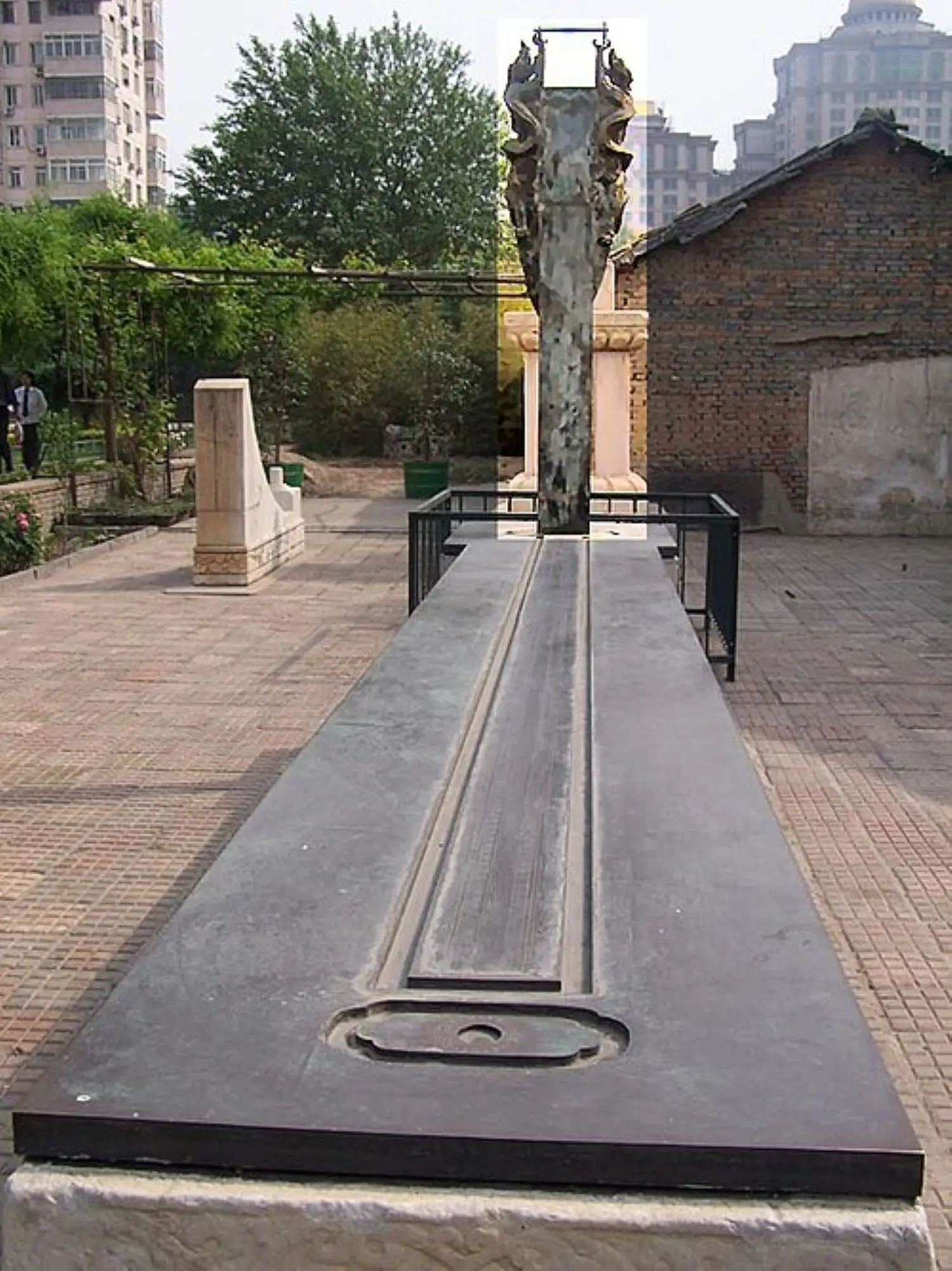 Wskazówki Żywiołów – Gnomony i cień: początek pomiaru czasu