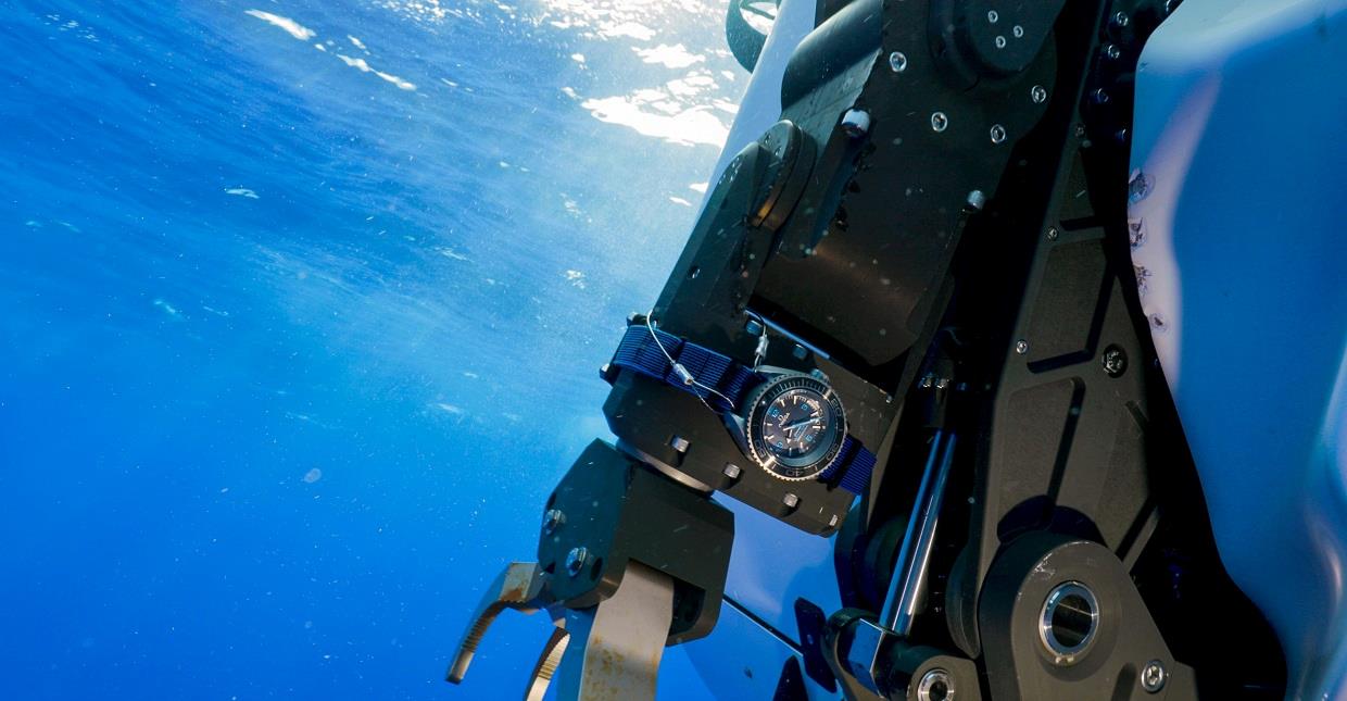 OMEGA świętuje oficjalny rekord świata Five Deeps